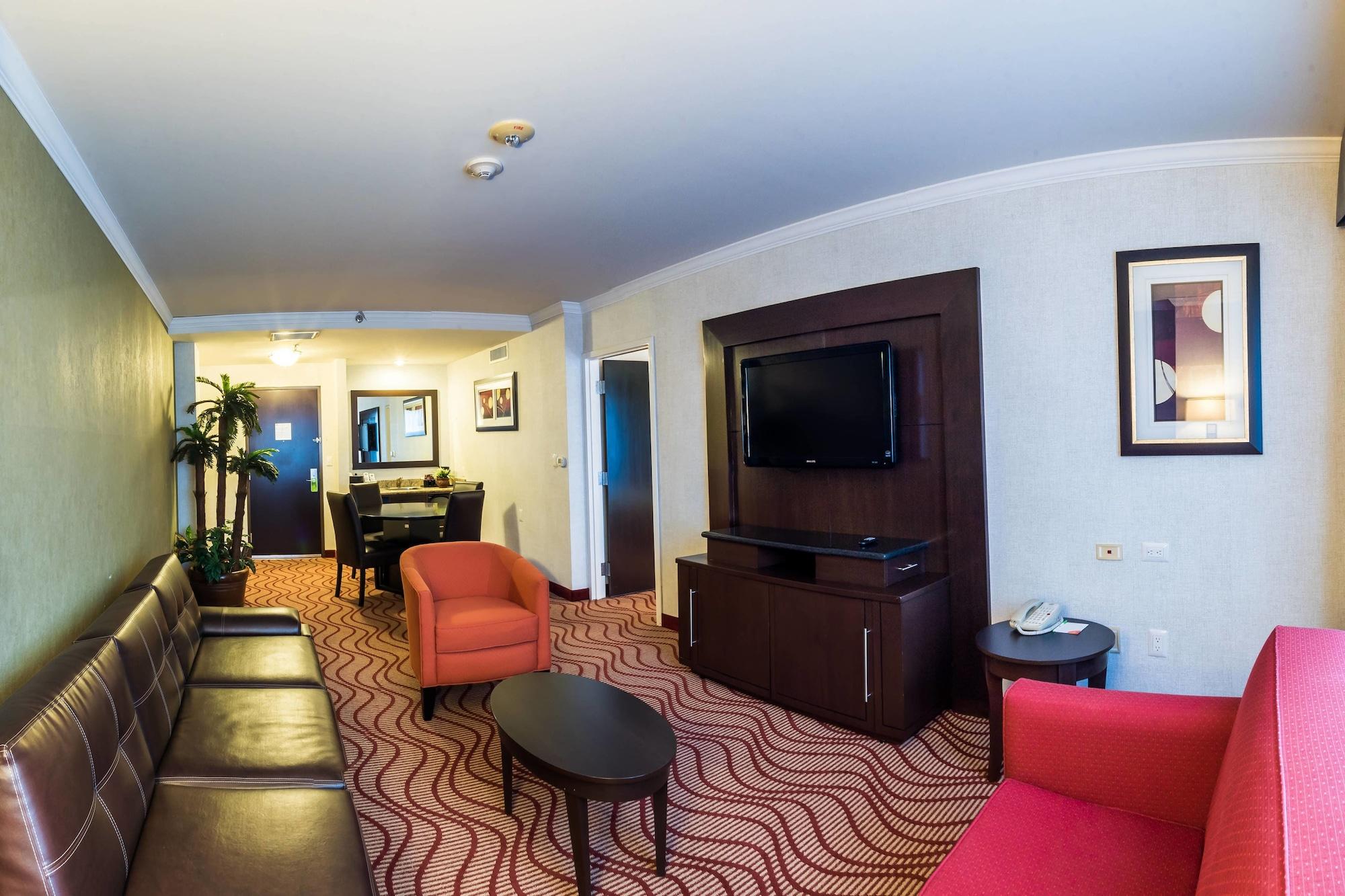 Courtyard By Marriott San Luis Potosi Hotel Exterior photo