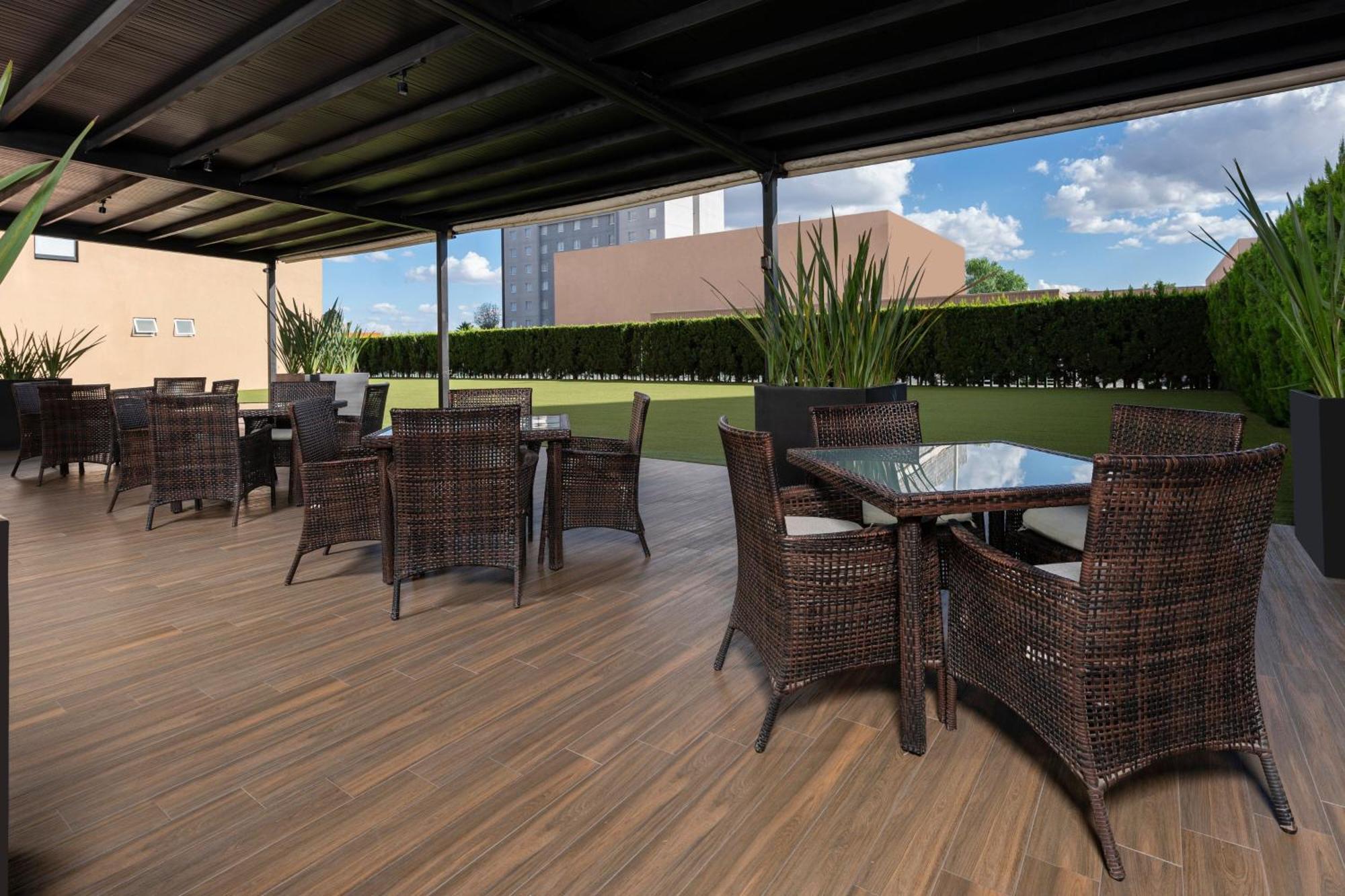 Courtyard By Marriott San Luis Potosi Hotel Exterior photo